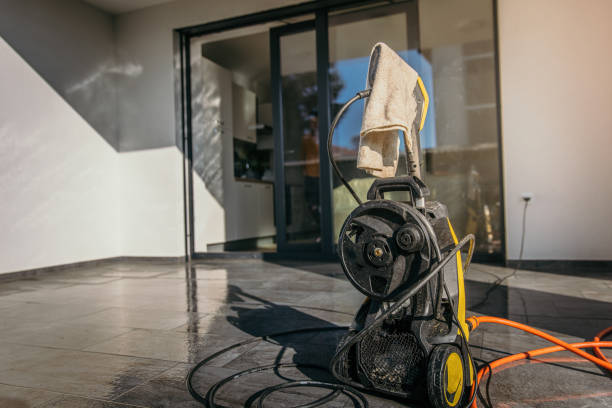 Best Gutter Cleaning  in Century, FL